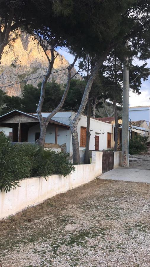 Casa Con Verande Sul Mare A 2 Minuti A Piedi Dalla Spiaggia كوستوناتشي المظهر الخارجي الصورة