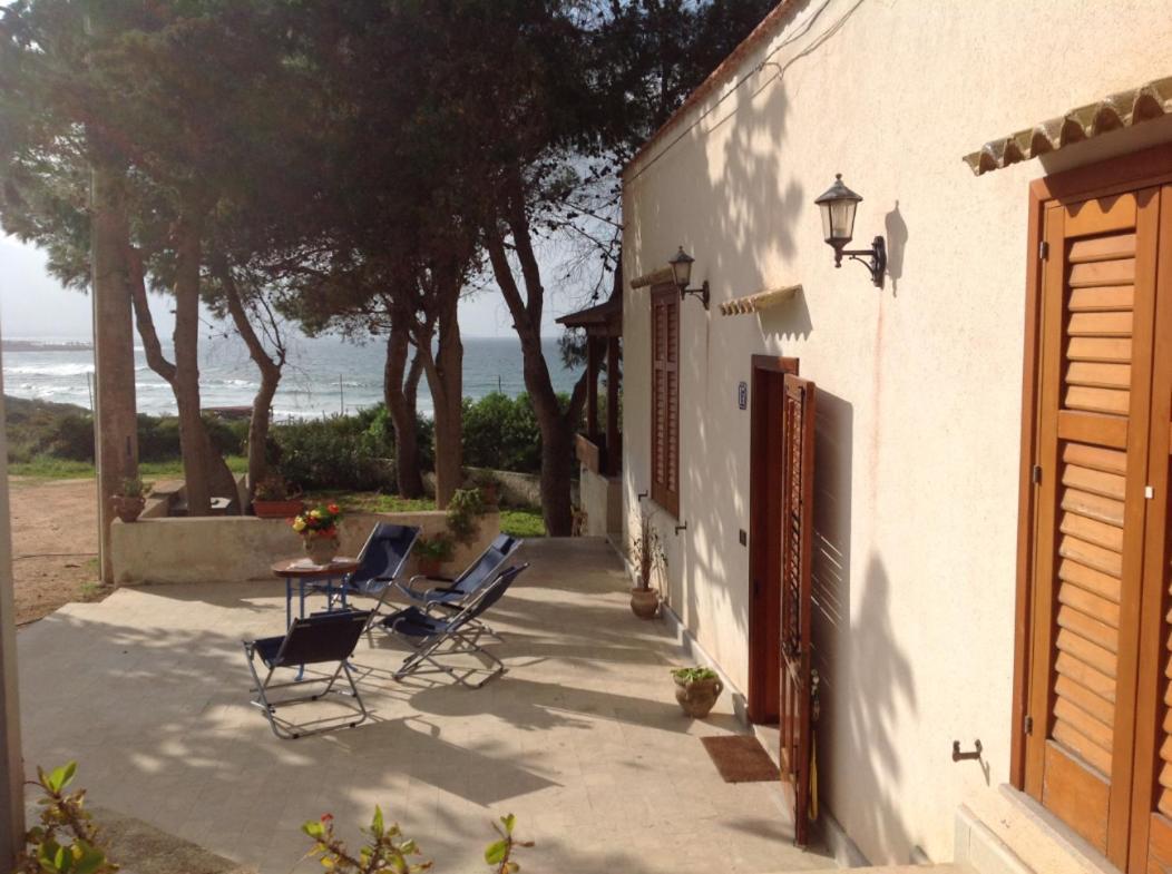 Casa Con Verande Sul Mare A 2 Minuti A Piedi Dalla Spiaggia كوستوناتشي المظهر الخارجي الصورة